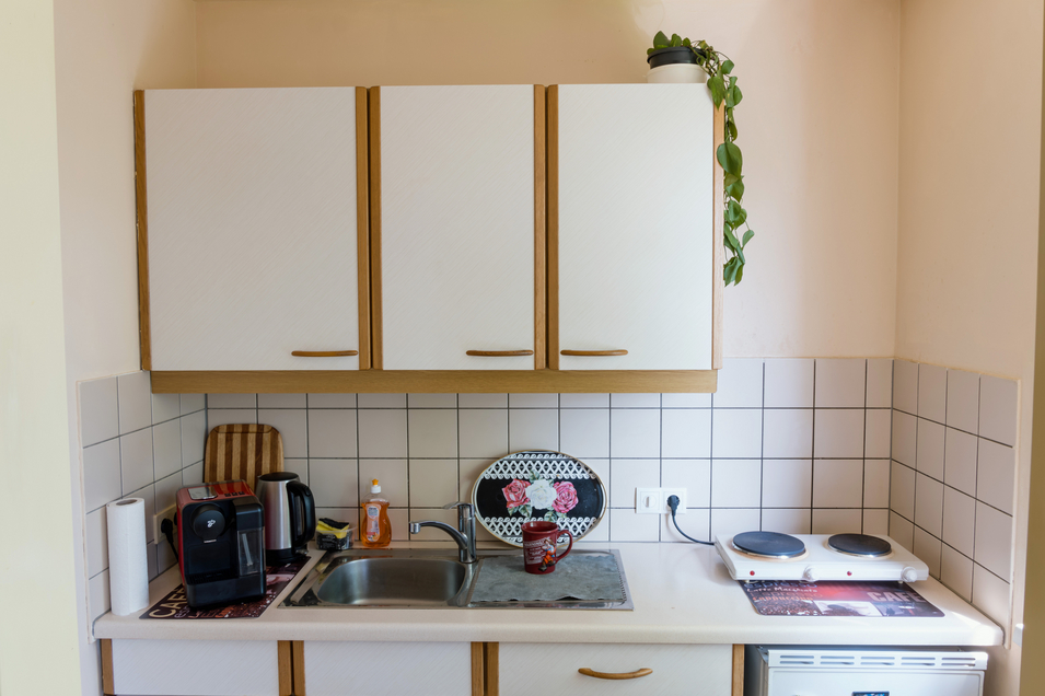 Haus R3 - Küche in Zimmer