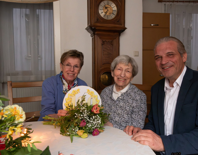 Unsere Klientin Frau Hladky feierte vor kurzem ihren 100. Geburtstag!