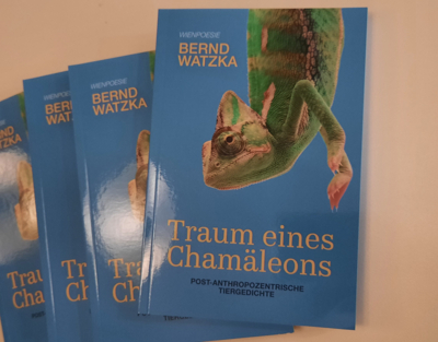 auf einem weißen Hintergrund liegen ein paar Bücher von Bernd Watzka, Internetcafé, ZwischenSchritt, Lesung, Bernd Watzka, Bernd Remsing