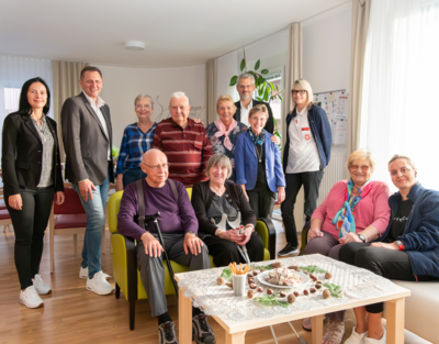 Bezirksvorsteher Thomas Steinhart besuchte unsere Senioren-WG in der Braunhubergasse.
